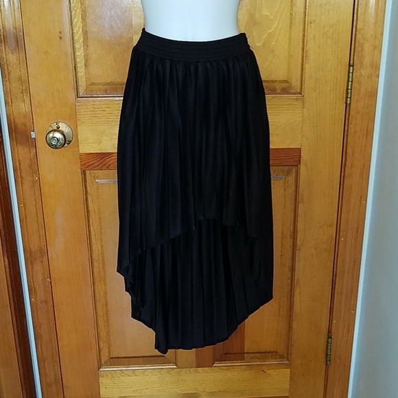 Forever 21 High Low Skirt - Picture 2 of 4